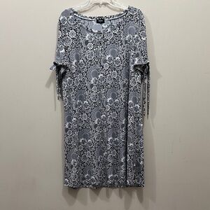 NWOT Tacera Black and White Floral Midi Dress